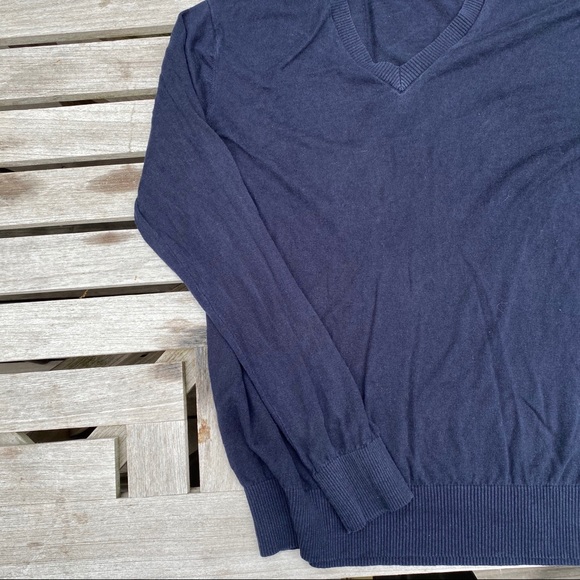 Navy Blue banana republic vneck sweater silk/linen - Picture 5 of 6